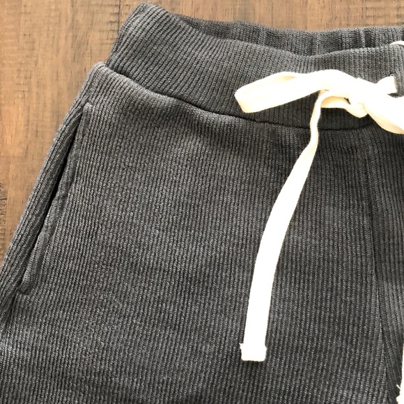 New in Pkg Vici pocketed knit shorts - Picture 11 of 12